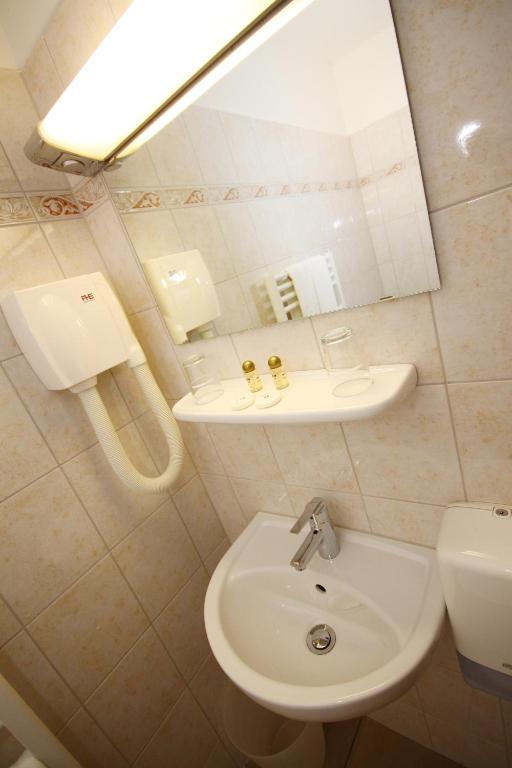 Kúpeľňa v ubytovaní Hotel-Gasthof Restaurant Murblick