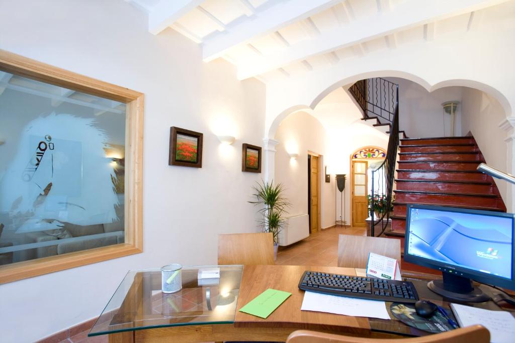 Hotel Es Mercadal - 14