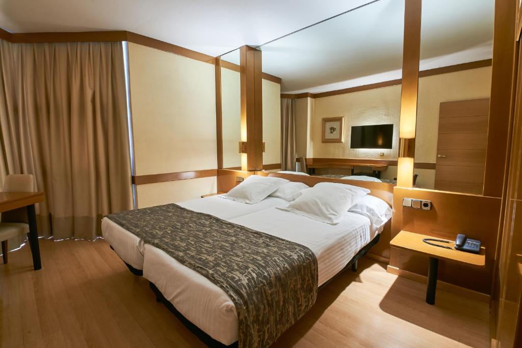 Los Arcos, Segovia – Updated 2023 Prices