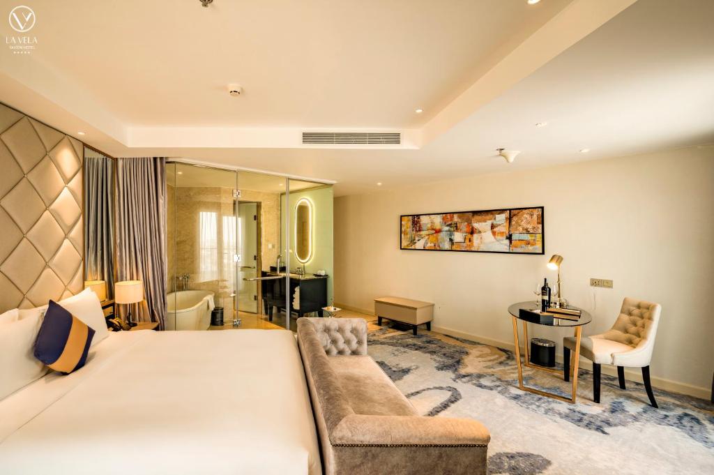 La Vela Luxury Deluxe Corner High Floor