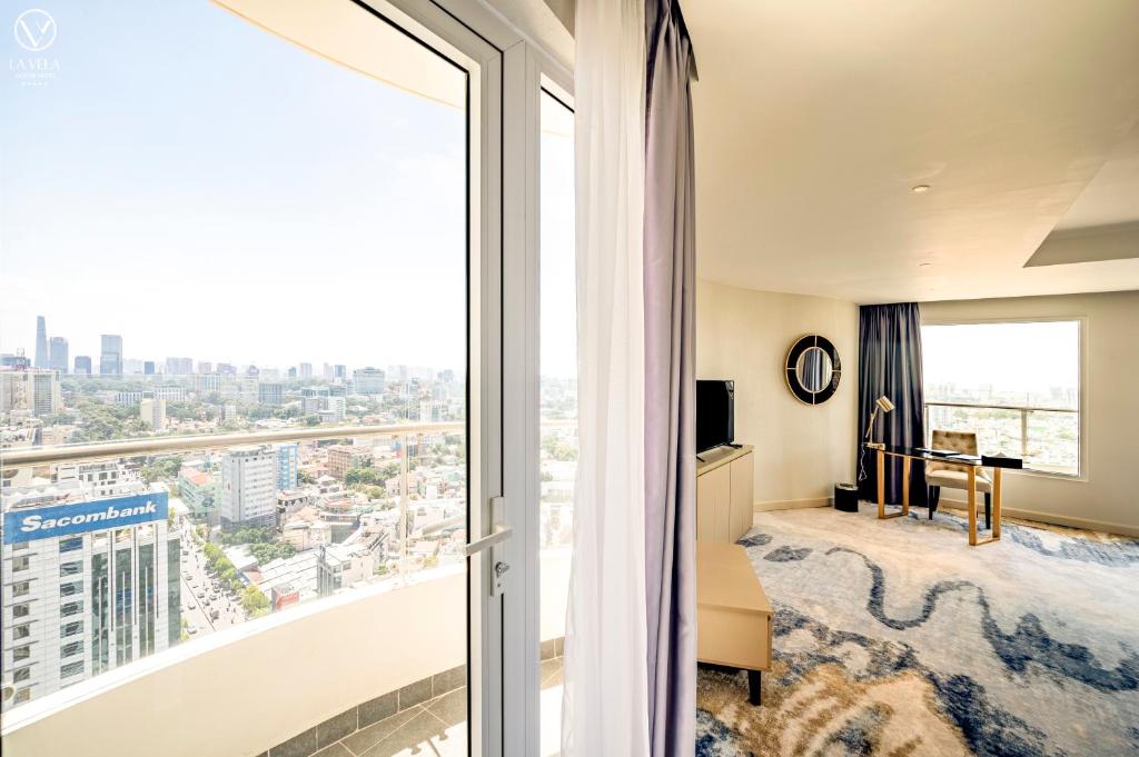 La Vela Luxury Deluxe Corner High Floor