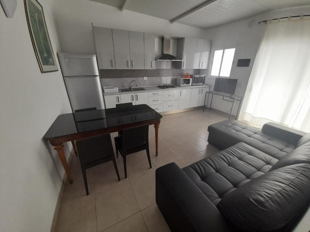 Kuchyň nebo kuchyňský kout v ubytování TENERIFE LITTLE VILLAGE 1D