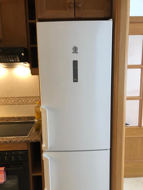 Kuchyňa alebo kuchynka v ubytovaní Apartamento de vacaciones en Gemelos 22 T1 Benidorm