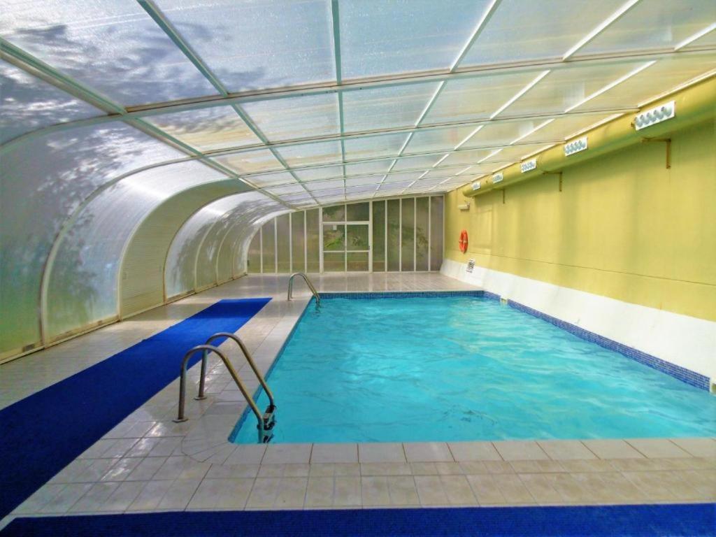 Bazén v ubytovaní Apartamento de vacaciones en Gemelos 22 T1 Benidorm alebo v jeho blízkosti