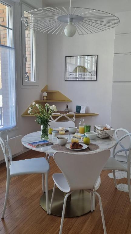 Au 53, sous le chartil - 11