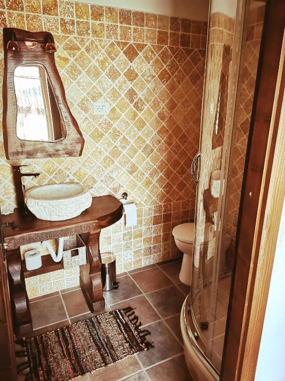 CABANA de POVESTE - Tweepersoonskamer Met Eigen Badkamer