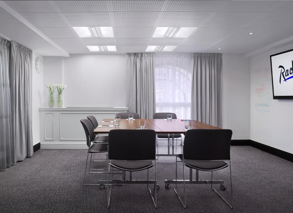 Radisson Blu Hotel, Leeds City Centre - Resim 5