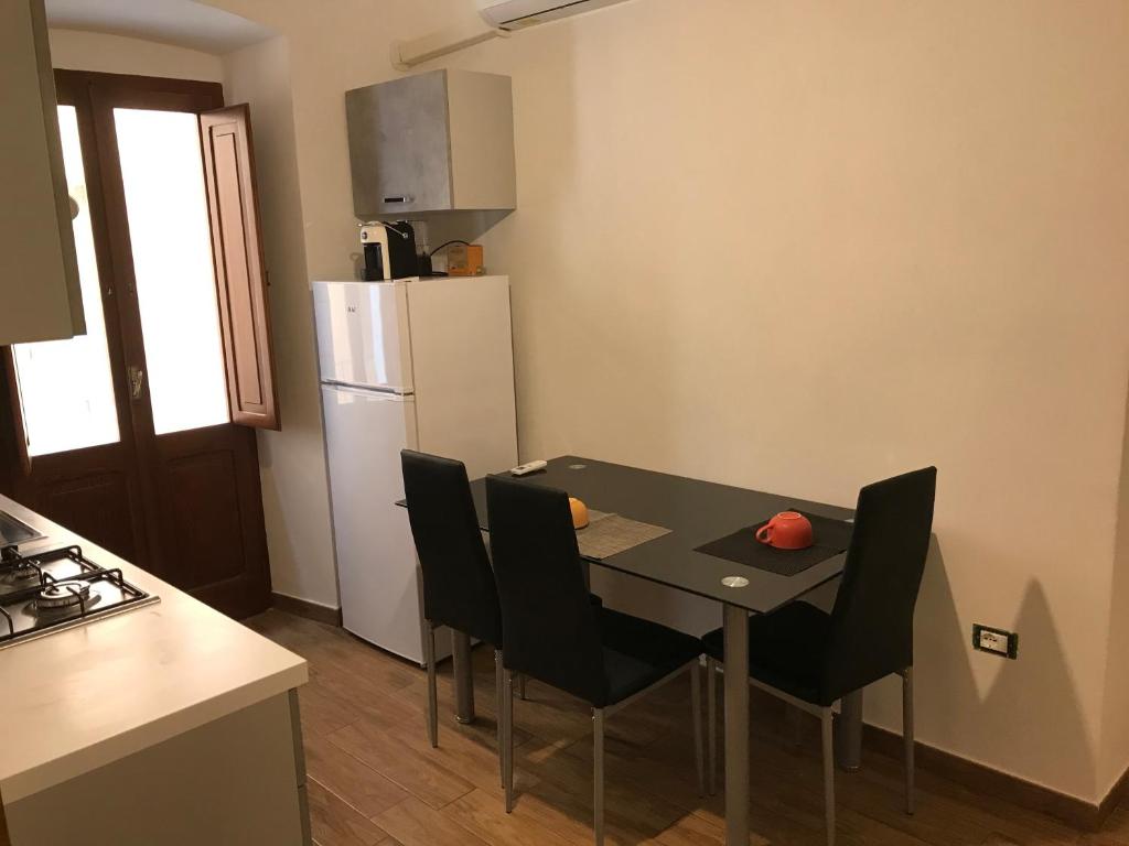 A kitchen or kitchenette at Da Piero e Lidia