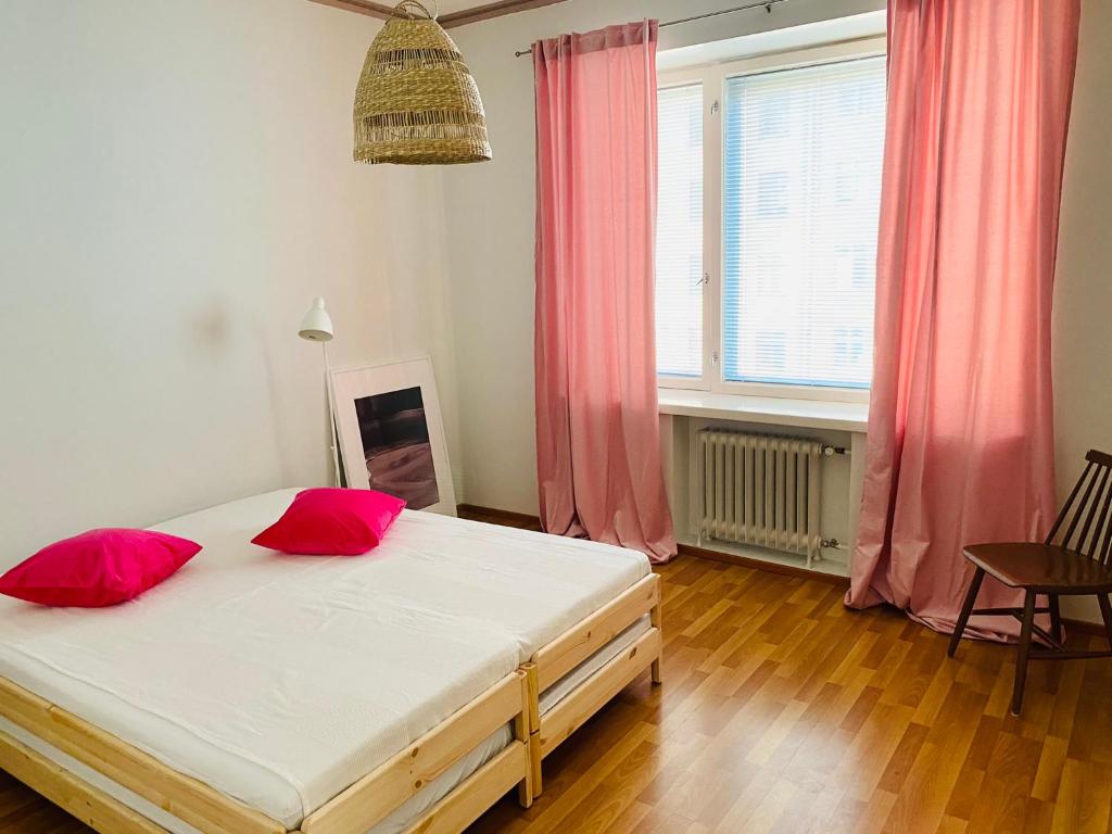 Fotografie z fotogalerie ubytování Respectful and peaceful with two bedrooms v Helsinkách