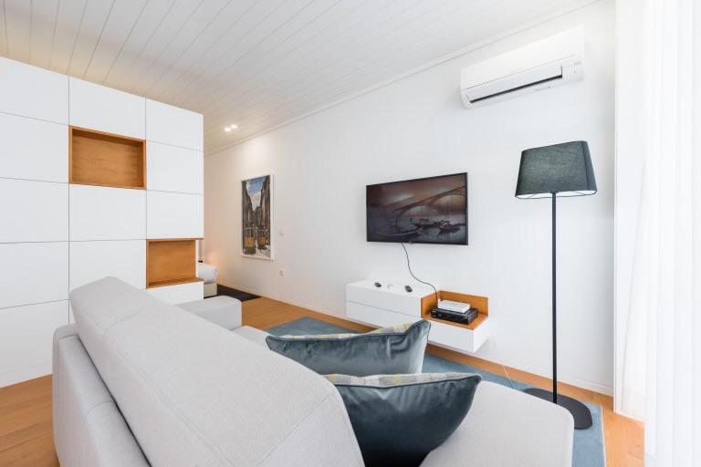 Bright Studio in the Heart of Porto by Great&Cosy - 豪华套房