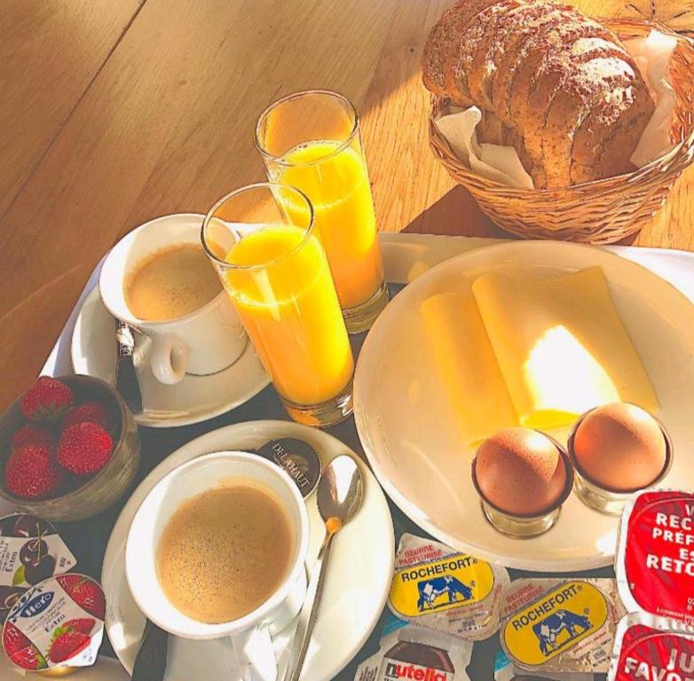 Možnosti snídaně pro hosty v ubytování Escale Chambre d'hôtes Au coeur du vieux Profondeville entre Namur et Dinant