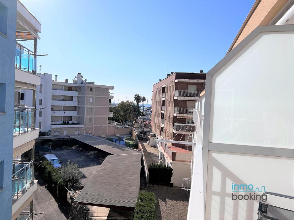Eden Mar cambrils,climatizado, parking , wifi y playa ...