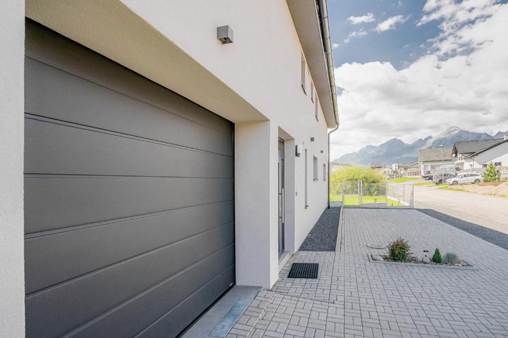 Nespecifikovaný výhled na hory nebo výhled na hory při pohledu z apartmánu