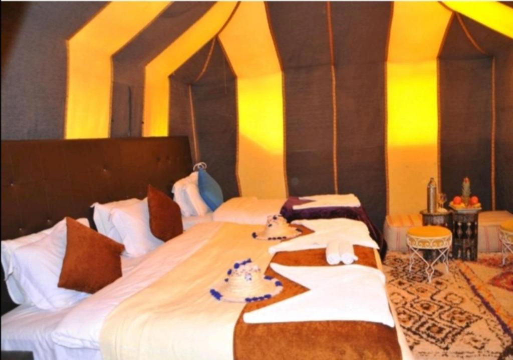Postel nebo postele na pokoji v ubytování Berber Camp