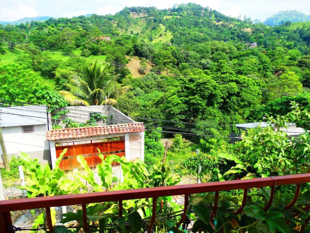 Nespecifikovaný výhled na hory nebo výhled na hory při pohledu z bed and breakfast