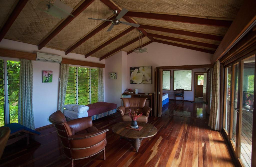 Posezení v ubytování Maravu Taveuni Lodge