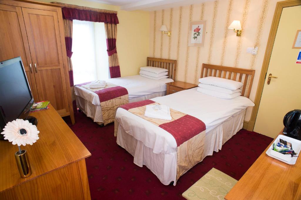 The Highwayman Inn - 