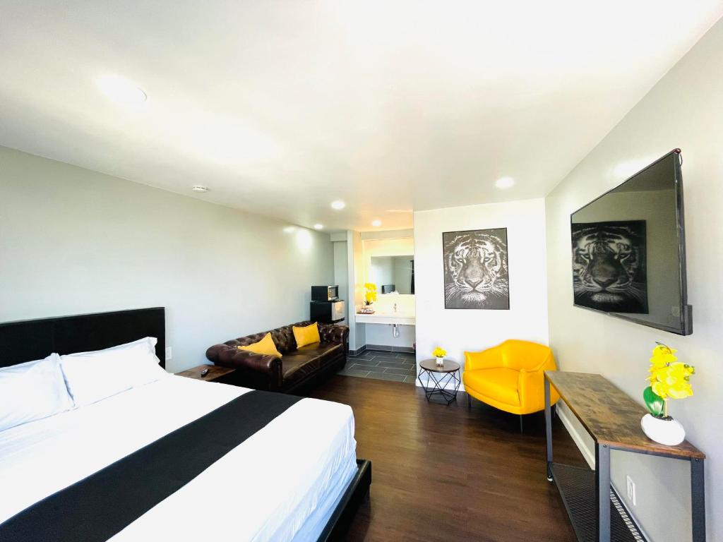 Gallery image of Hotel Villa Serena in El Cajon