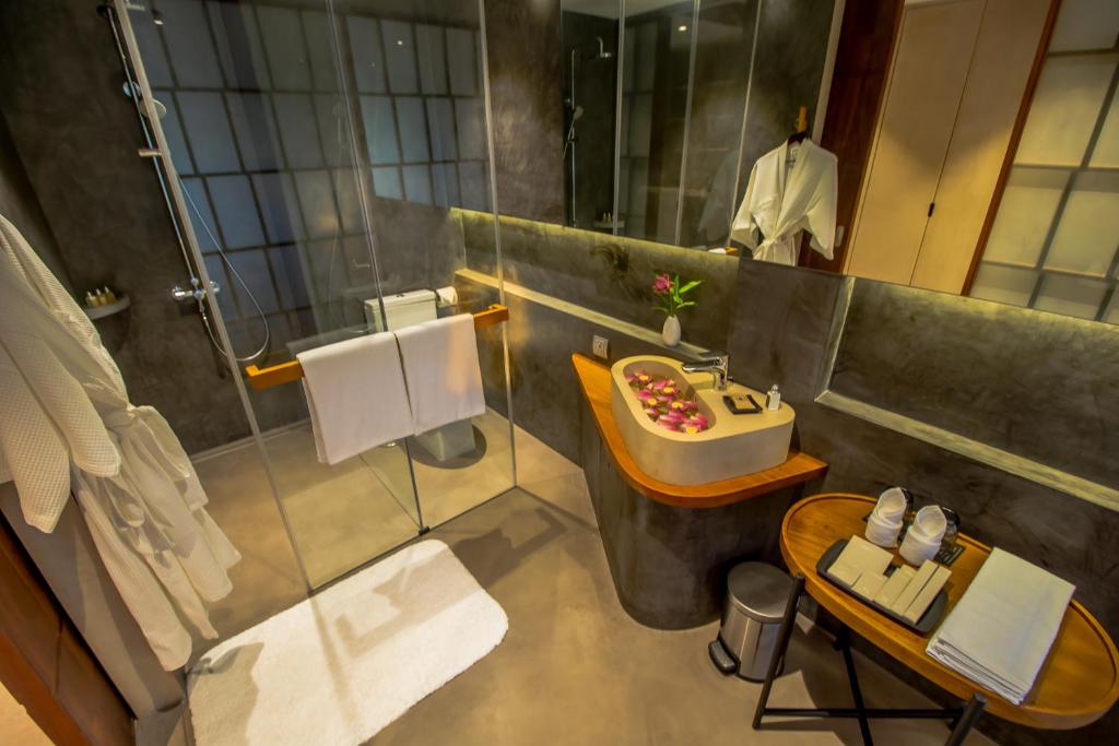 Koupelna v ubytování Sakmut Boutique Hotel