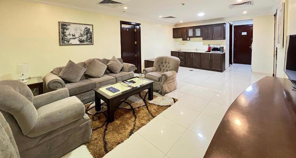 Al Jury Residence Hotel Suites - Deluxe Junior Suite
