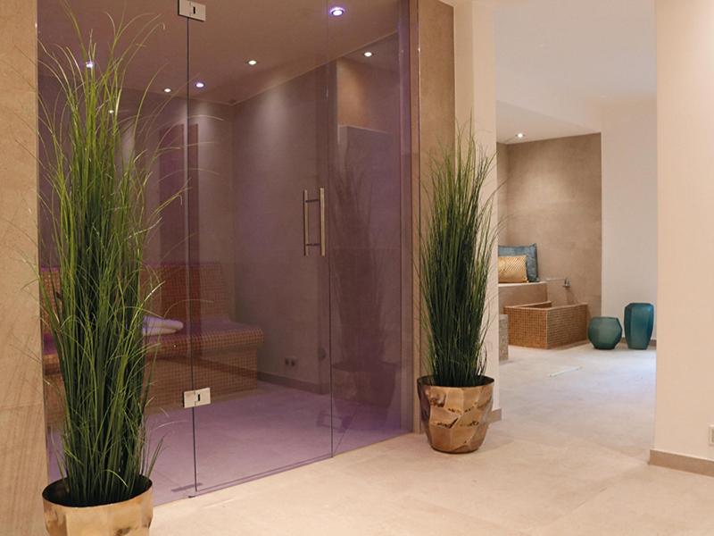 Koupelna v ubytování salinenparc Design Budget Hotel