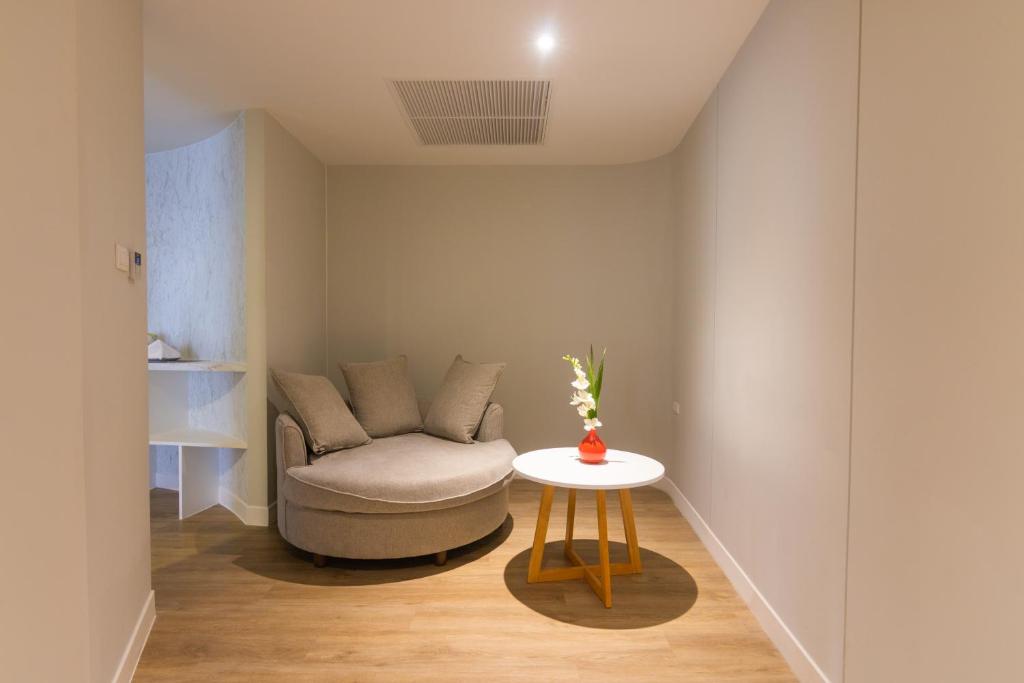 
King Suite with Balcony
