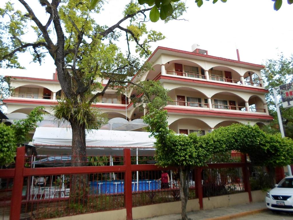 Hotel La Mansion del Viejo Roble