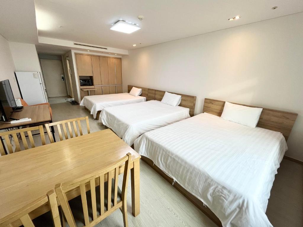 Incheon Airport Guesthouse - Habitación Triple De Lujo