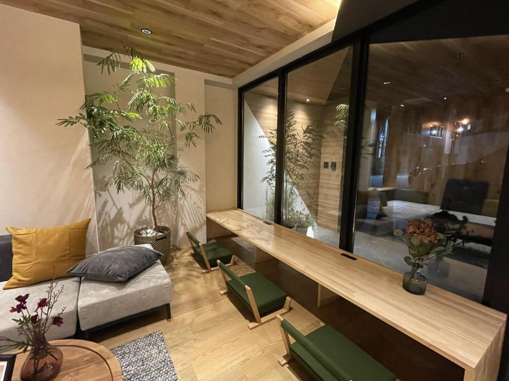 Posezení v ubytování R Hotel Namba