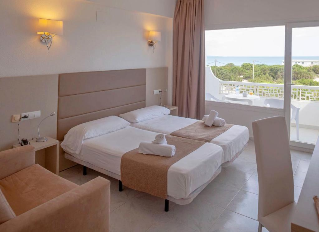 Roquetes Rooms - Formentera Break, Es Pujols – Updated 2022 ...