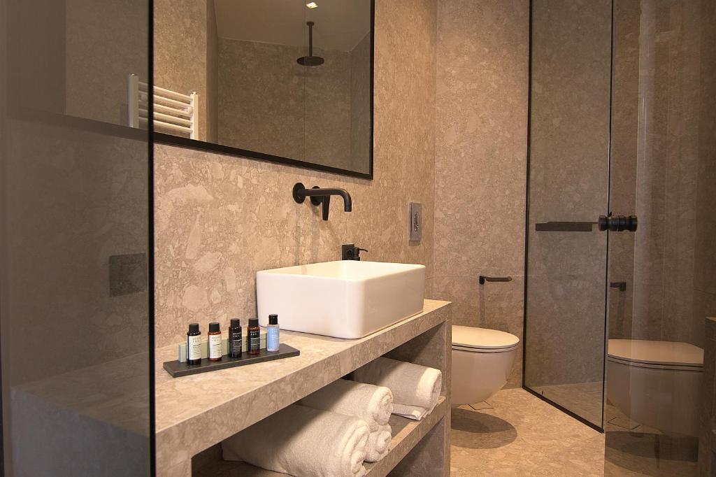 Cityzoe Athens Suites - Deluxe Junior Suite