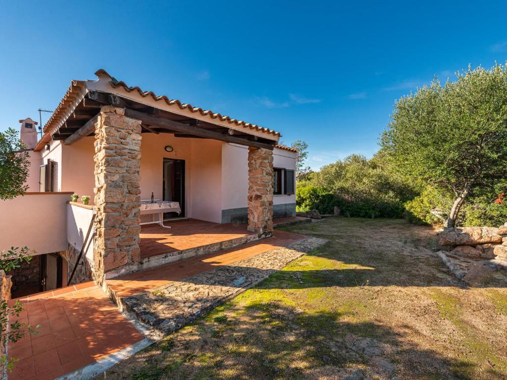The building in which the holiday home is located