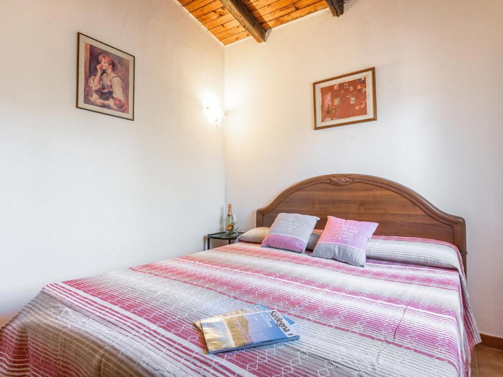 A bed or beds in a room at Holiday Home Coppia 2 by Interhome