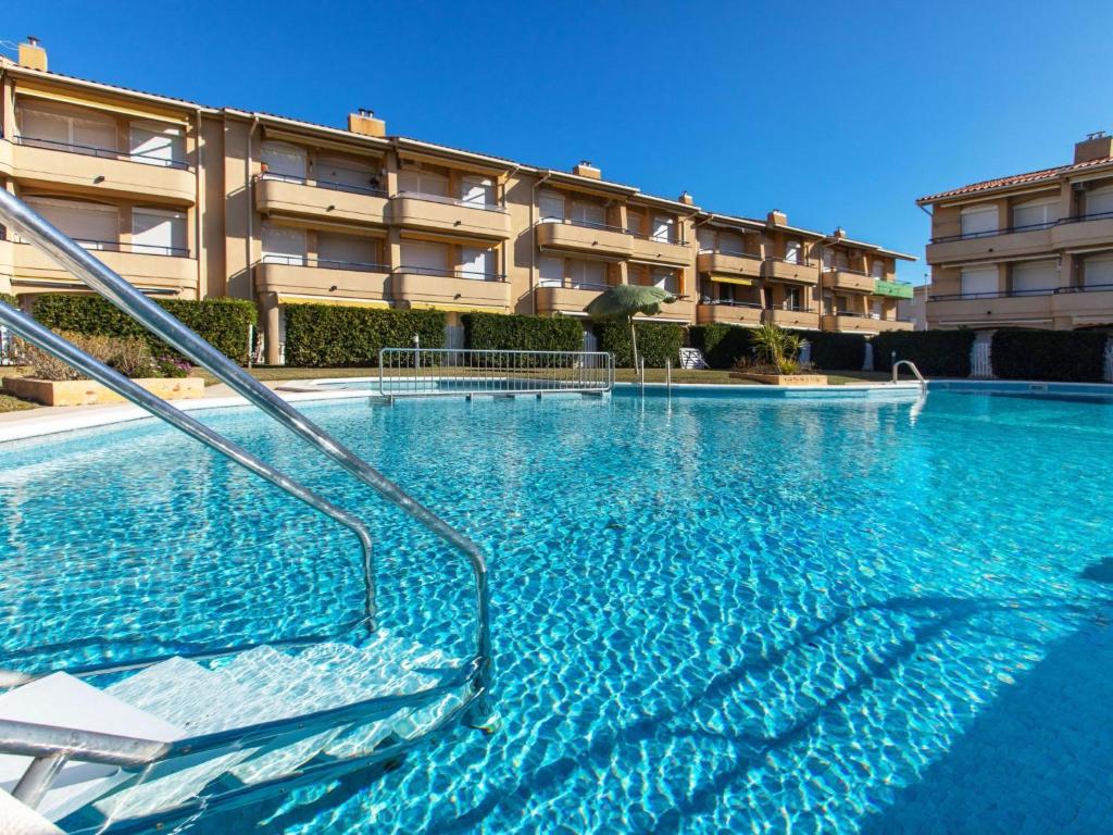 The swimming pool at or close to Apartment Edificio Tamarius by Interhome