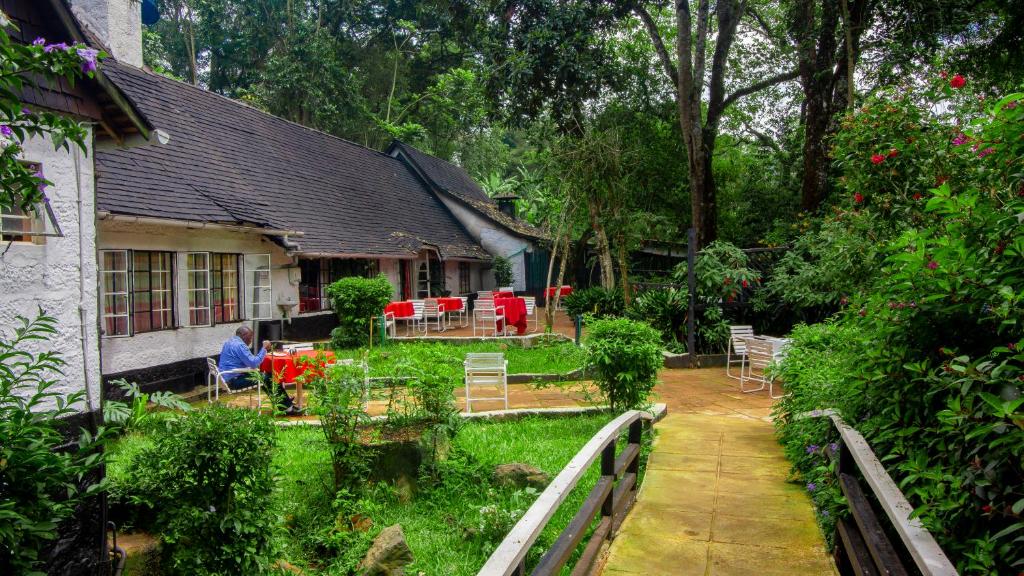 https://whownskenya.com/index.php/2022/11/02/the-kentmere-club-the-century-old-hotel-with-a-rich-colonial-history/