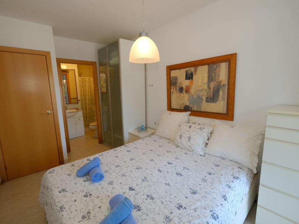Posteľ alebo postele v izbe v ubytovaní Apartment Residencial Mar I by Interhome