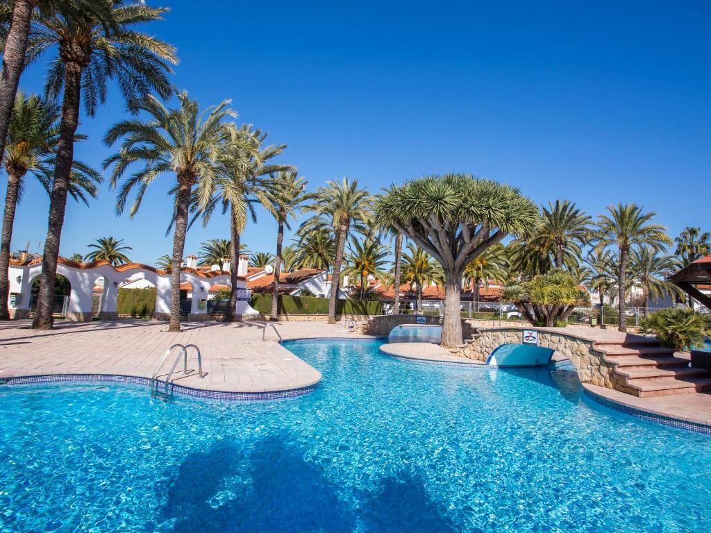 Bazén v ubytovaní Holiday Home El Palmar-5 by Interhome alebo v jeho blízkosti