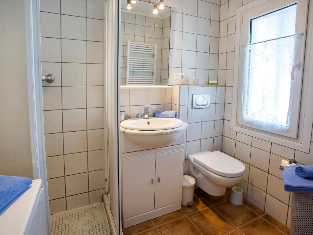 Kúpeľňa v ubytovaní Holiday Home El Palmar-5 by Interhome
