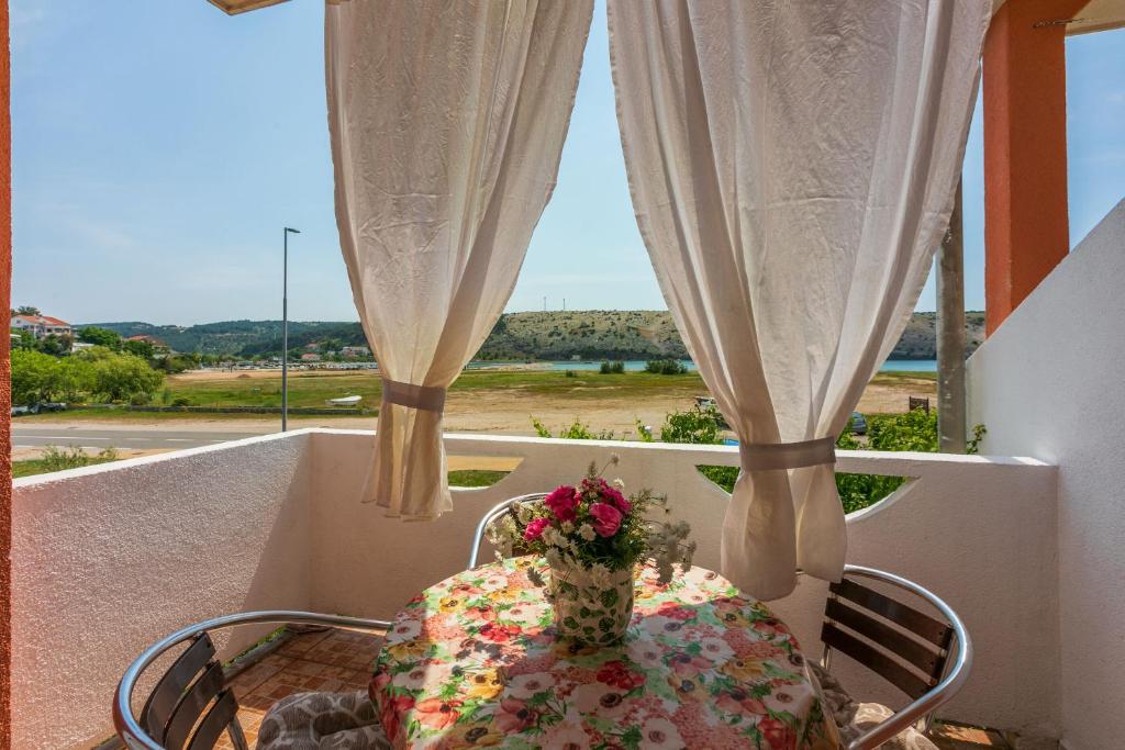 Balkón nebo terasa v ubytování Apartments Lino