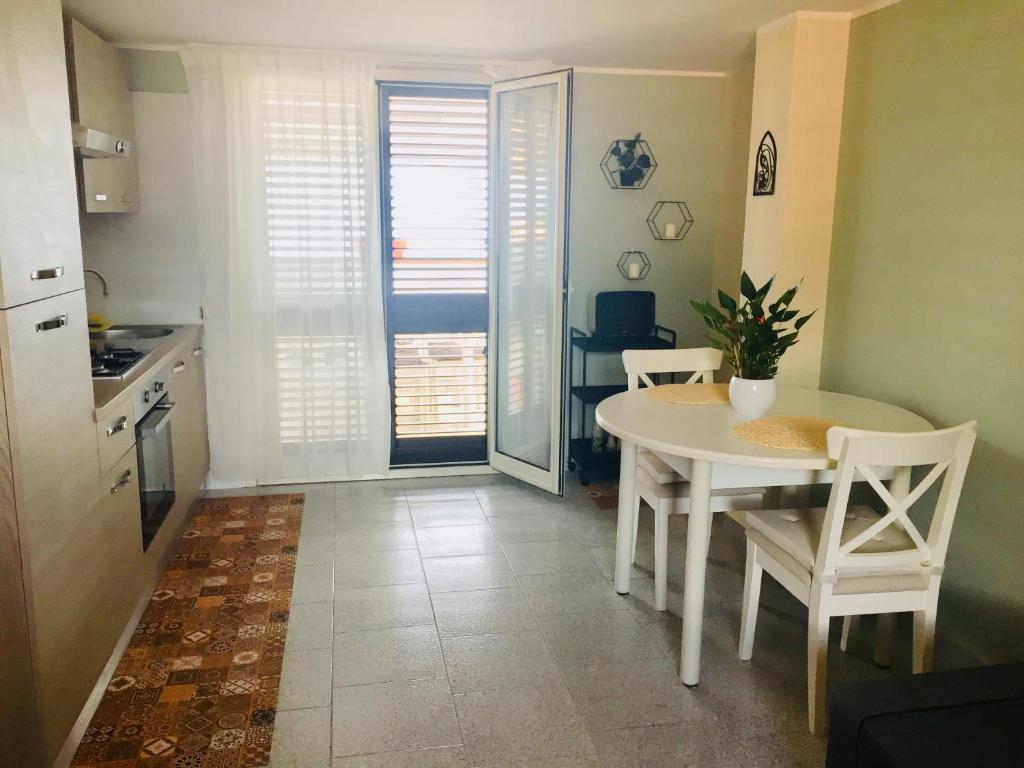 Etna home - One-Bedroom Apartment