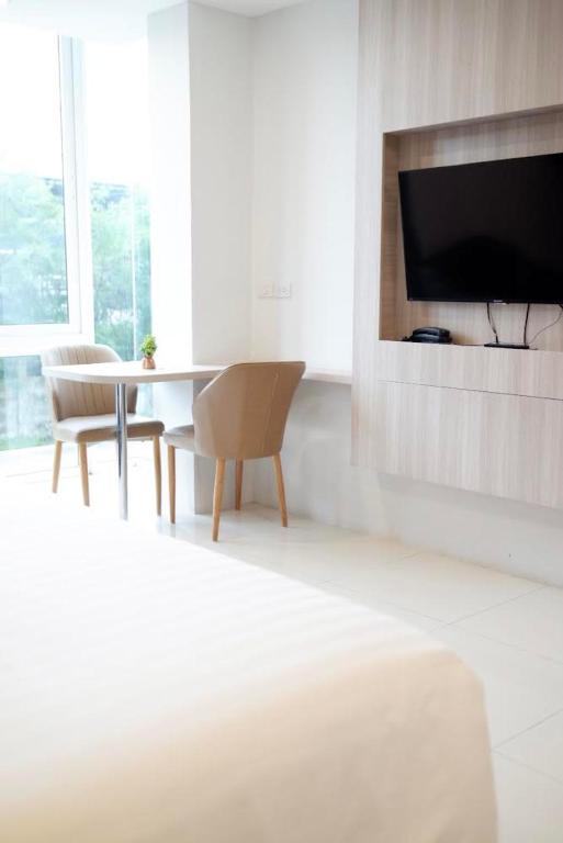 BEAR’S DEN HOTEL PATTAYA - Resim 14