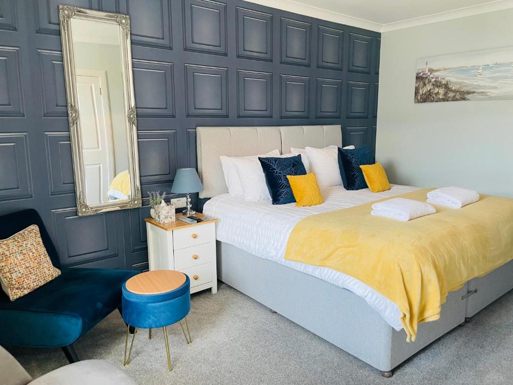 Whinburn Guest House - Deluxe Double Or Twin Room With Lake View