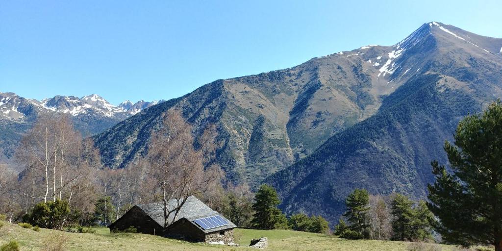 Bordes Pirineu, Costuix, Areu – Updated 2022 Prices