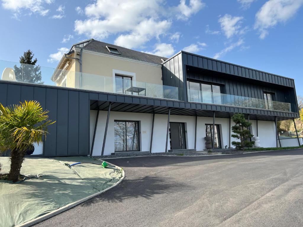 Chambre privatisée L’Ermitage vue sur la mayenne - Appartement Met één Slaapkamer