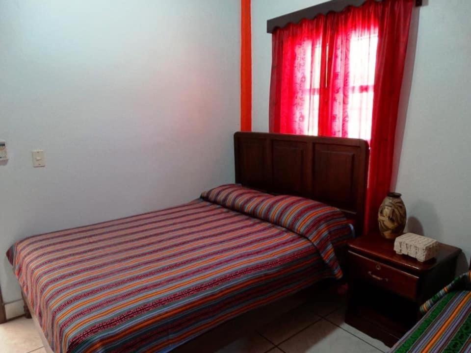 Postel nebo postele na pokoji v ubytování Casa “Doña Zoyla” B&B