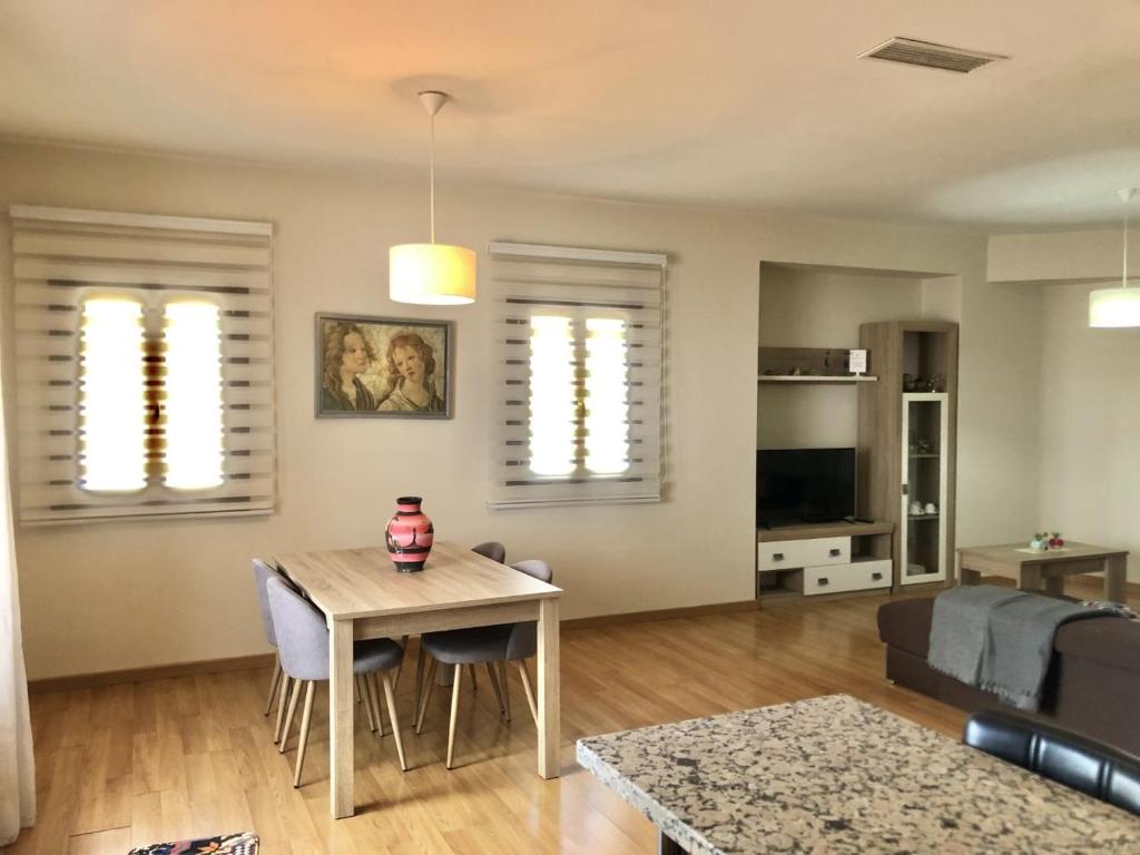 Ático María Cristina 2 - Housity
