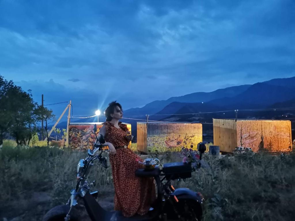 Tevra Guesthouse & Teahouse