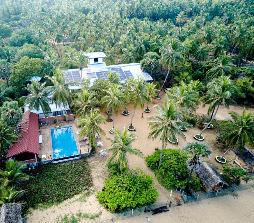 Bazén v ubytování Wellé Wadiya Beach Villa nebo v jeho okolí