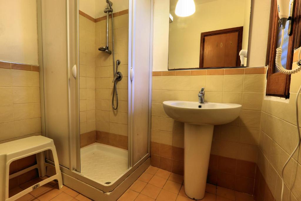 Kúpeľňa v ubytovaní Testa di Monaco - Basic Beach Accommodations