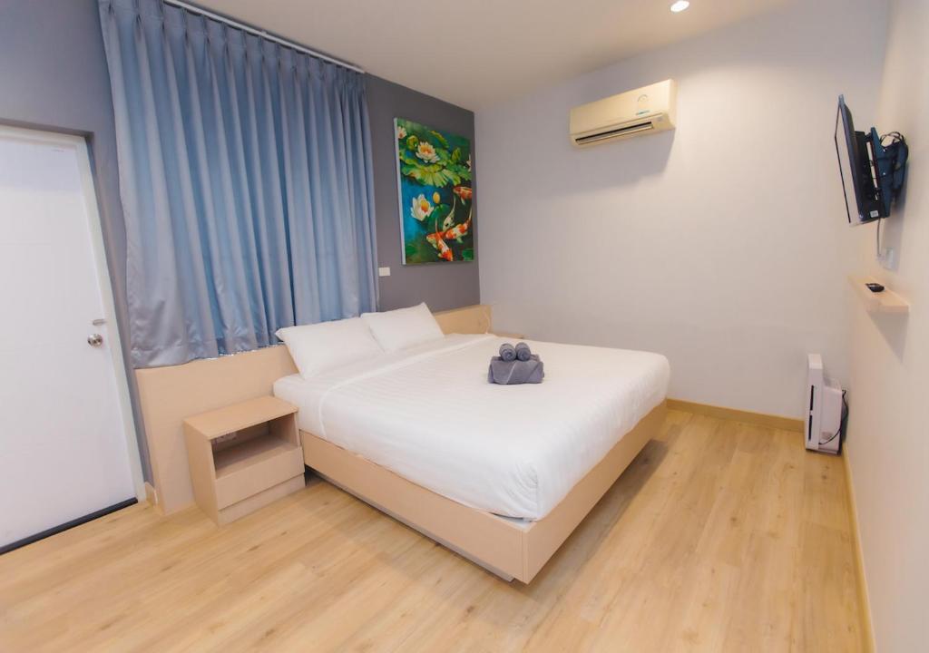 Bloom Guesthouse - 11